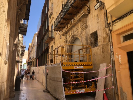 Alicante y Vivienda extienden el convenio para financiar y finalizar el Centro 14 tras 17 años