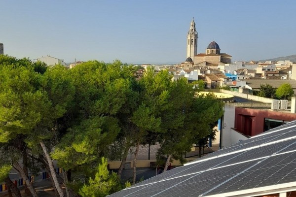 Alcalà de Xivert aprova l'acord per a cedir energia fotovoltaica a la Comunitat Energètica Local