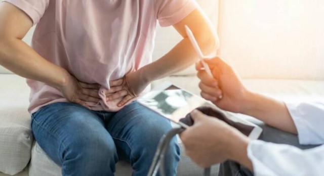 El trasplante de microbiota fecal reduce el daño por alcohol al hígado
