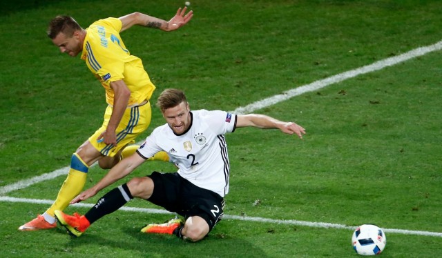 El VCF dice no al Atlético por Mustafi pero no descarta venderlo