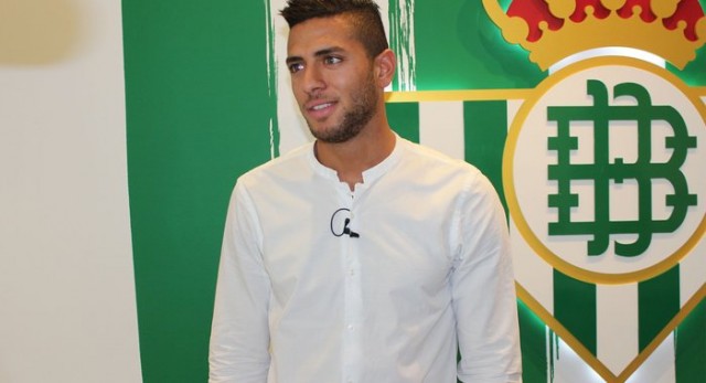 Tarek abandona el Betis sin estrenarse en partido oficial