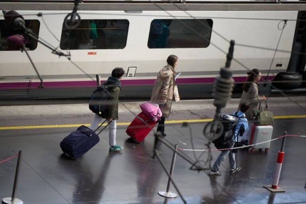 La CNMC obliga a Renfe a informar a Iryo y Ouigo sobre sus convocatorias de contrato a maquinistas