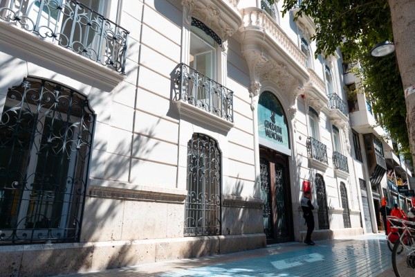 La obra del edificio en el que Camarero tendrá despacho se justificó en las deficiencias de los centros de discapacidad 