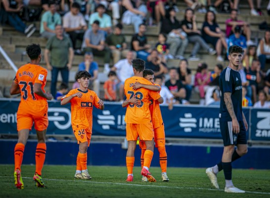 Un Valencia plagado de canteranos cierra la temporada con victoria ante el Benidorm