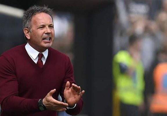 El Torino presenta a Sinisa Mihajlovic como nuevo entrenador