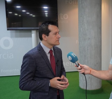 El Gobierno desmiente a su consejero Pancorbo y niega que haya vetado a Vox con El Gorguel