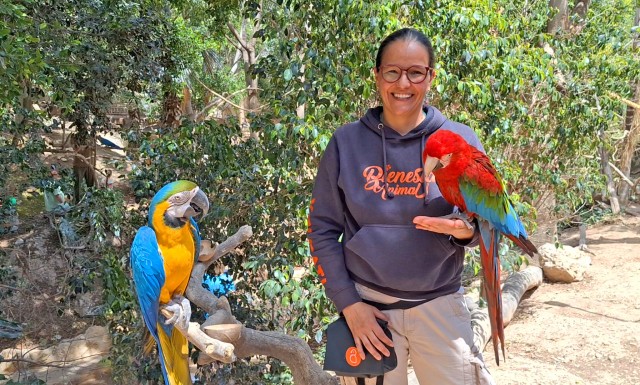 Terra Natura Benidorm refuerza su formación en un programa de manejo conductual y bienestar animal
