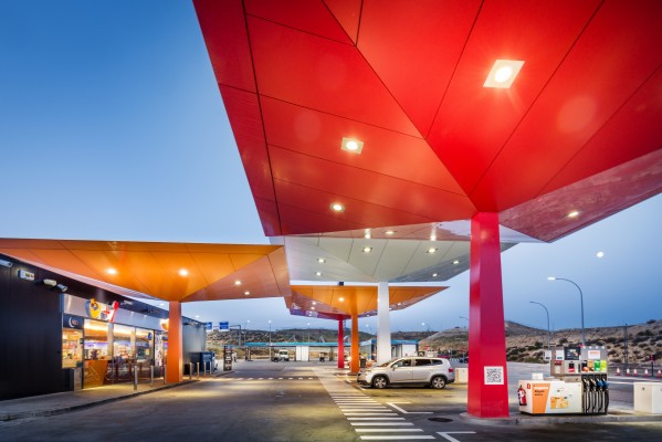 Más de 700 estaciones de servicio de Repsol, 25 en la Región, se convierten en nuevos puntos de devoluciones de Amazon