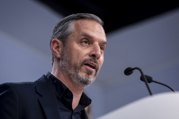 Bravo (PP) cree que la sede de Sabadell en Alicante se debe respetar pero rechaza el 