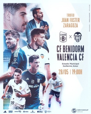 El Valencia cierra la temporada en la fiesta del CF Benidorm, el equipo de David Villa