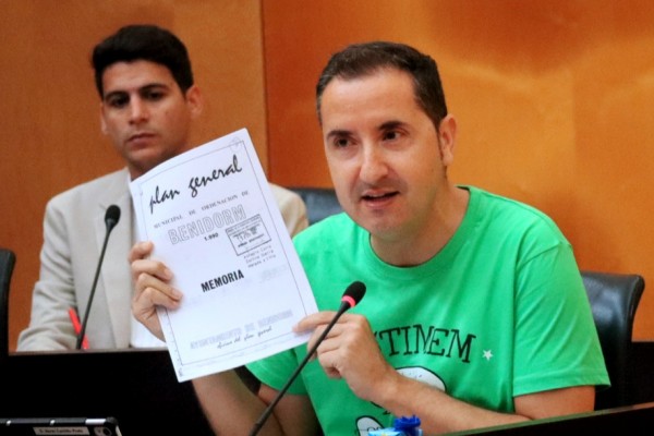 El PSOE amenaza con llevar a los juzgados el Plan Ensanche Levante de Benidorm por generar 'colapso'