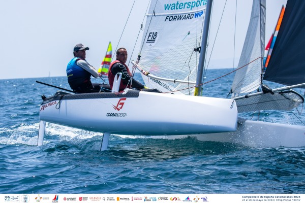 Toni Rivas y Jordi Sánchez, nuevos campeones de España F18 en aguas de Valencia
