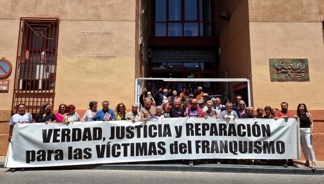 Colectivos memorialistas exigen una ley de Bebés Robados y estudian acciones contra las 'leyes de concordia'