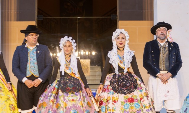 La Federació de Fogueres concede distinciones entre los 'foguerers', 'barraquers' y asociaciones 