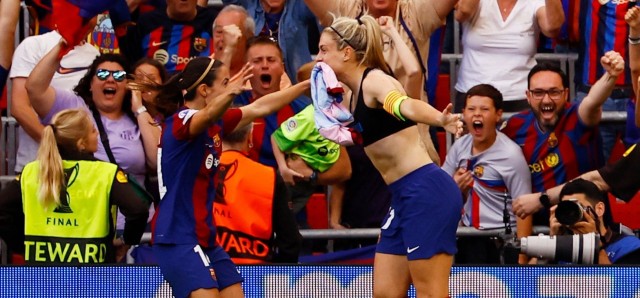 Aitana impone su jerarquía y lleva al Barça en San Mamés a su tercera Champions