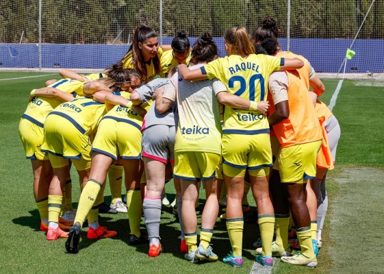 Dos goles en trece minutos tumban al Villarreal Femenino y comprometen su salvación