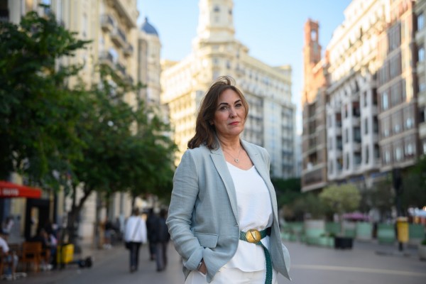 Clara Sanz: 