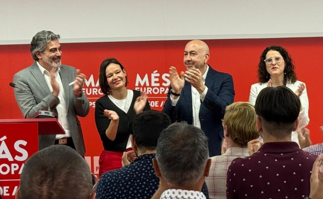 Soler y Pajín llaman al voto responsable para detener el ascenso de la ultraderecha
