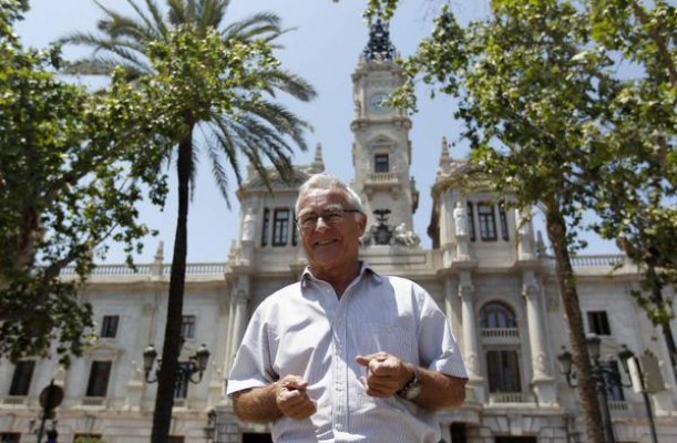 Ribó destaca en su primer año de gobierno la estabilidad, normalidad y transparencia de su equipo