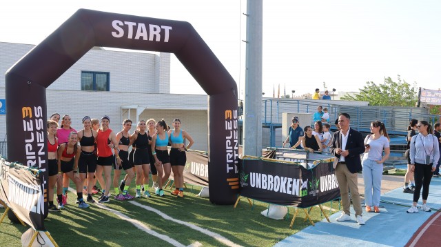 Aficionados del crossfit y del running ponen a prueba sus límites en la 'Triple 3 Fitness' 

