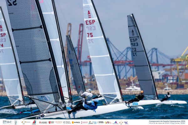Espectacular arranque del nacional de Catamaranes 2024 en el RCN de Valencia
