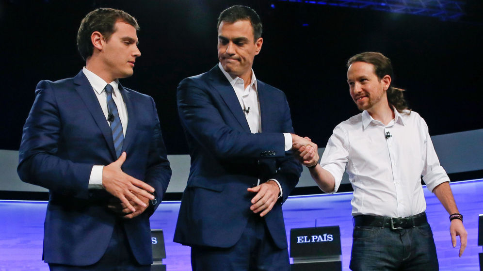 Albert Rivera, Pedro Sánchez y Pablo Iglesias en una imagen del debate previo al 20D - 