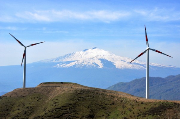  Iberdrola se desprende de cinco parques eólicos en Italia