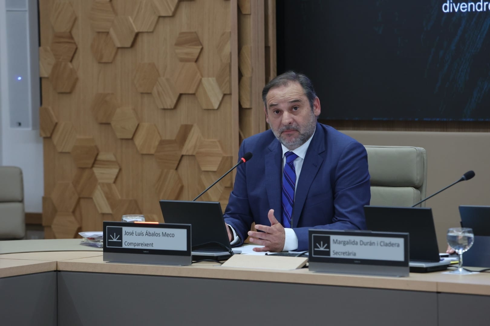 Ábalos dice que no ofreció a Baleares el contrato de las mascarillas: 