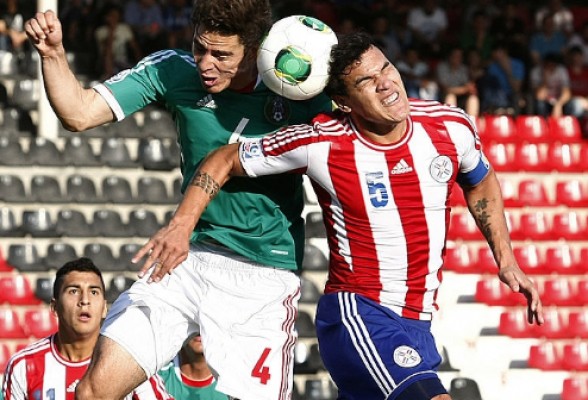 Gustavo Gómez se reúne con su agente para analizar la oferta del VCF