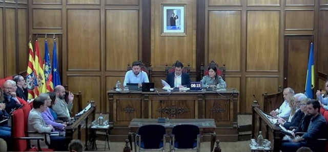 Compromiso de Mazón para agilizar que el Alcoyano sea declarado Bien de Interés Cultural