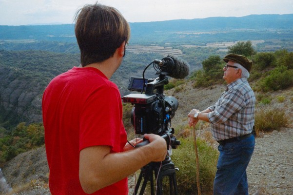 ‘El arte de los analfabetos’: un viaje documental contra el olvido