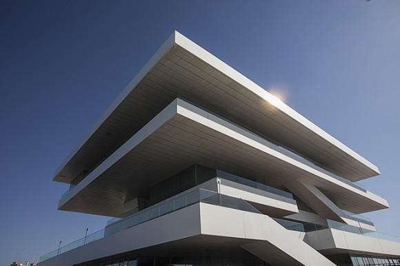 El Ayuntamiento cobrará 44.000 euros al mes a la empresa del Veles e Vents mientras siga ocupando el edificio