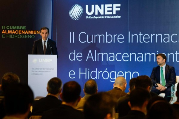 El sector fotovoltaico pide acelerar la eliminación 