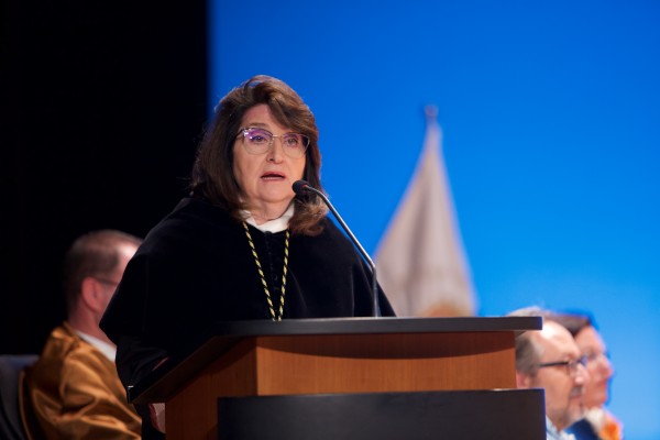 La rectora de la UA, Amparo Navarro, presentará candidatura para su reelección