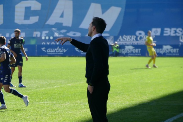 Sergi Guilló espera un partido ante el Barakaldo 