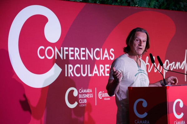 Kitín Muñoz: 