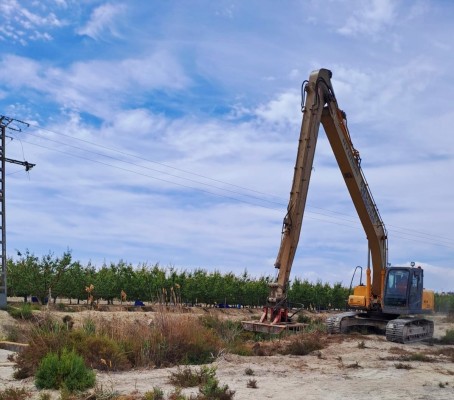 La CHS inicia los trabajos de laminación en la rambla de Huete en Ceutí