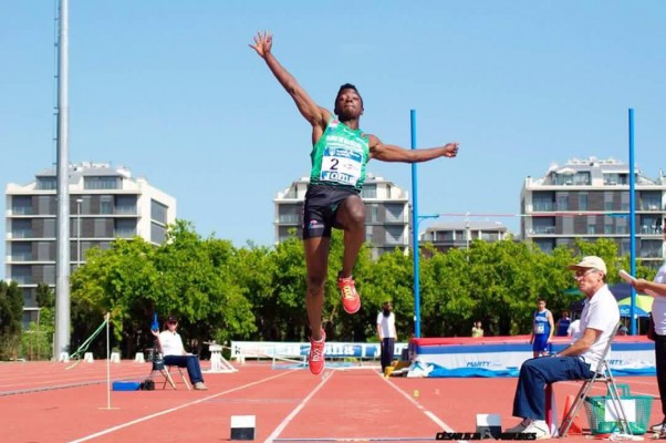 Thierno Barry busca la mínima para el Mundial Júnior de Polonia