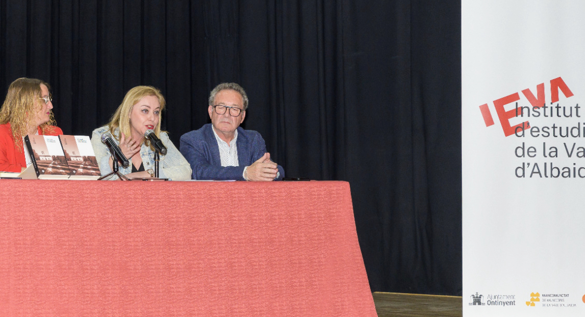 Declaraciones durante la presentación del libro que recoge las actas del V Congreso del IEVA. Foto: Dival - 