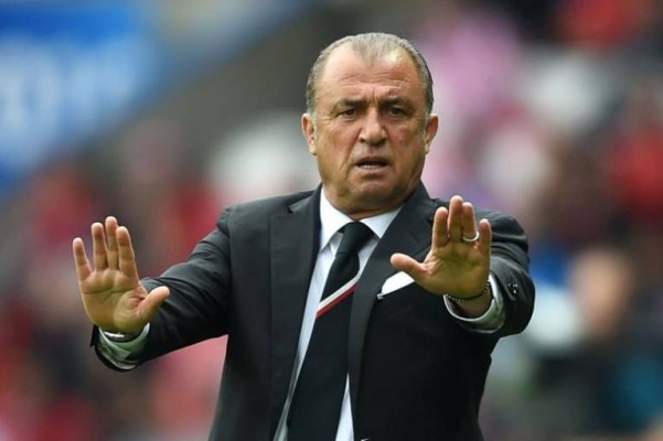 Fatih Terim denuncia al banco turco que lo usó como gancho para una estafa millonaria