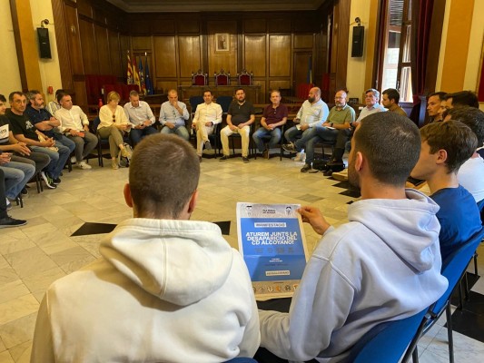 Los aficionados del Alcoyano continúan hablando claro y señalan a Ramírez y al consistorio