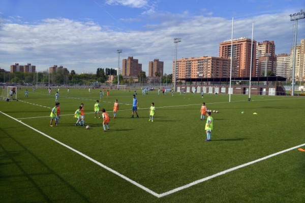 València matiza su propuesta de tarifas en sus instalaciones: los clubes pagarán hasta el 25%