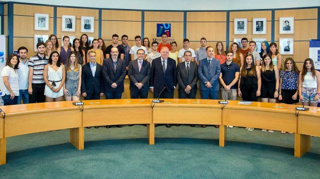 El Villarreal y la UJI presentan las becas para deportistas de elite