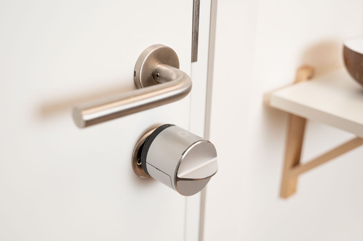 El 67% de los españoles cierra la puerta de casa con llave cuando se va a dormir
