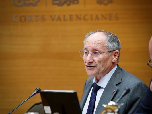 Joan Llinares se despide de Les Corts y remarca que Gustavo Segura es 