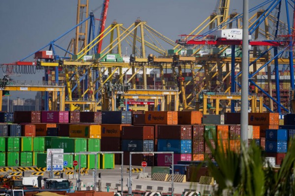 Las exportaciones de la Comunitat Valenciana caen un 8,2% en el primer trimestre con 9.666 millones