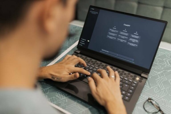 La Unión Europea aprueba definitivamente la ley de inteligencia artificial: 