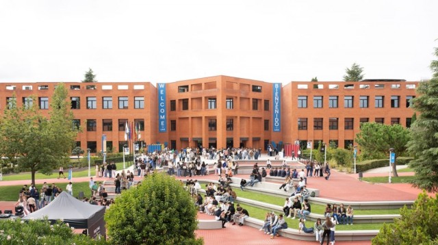 La Universidad Alfonso X el Sabio, número uno en empleabilidad en la especialidad de Farmacia en España según la Fundación CyD
