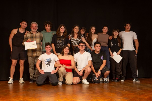 El IES Pascual Carrión de Sax gana el VII Festival Escolar de Teatro Grecolatino de la UA 