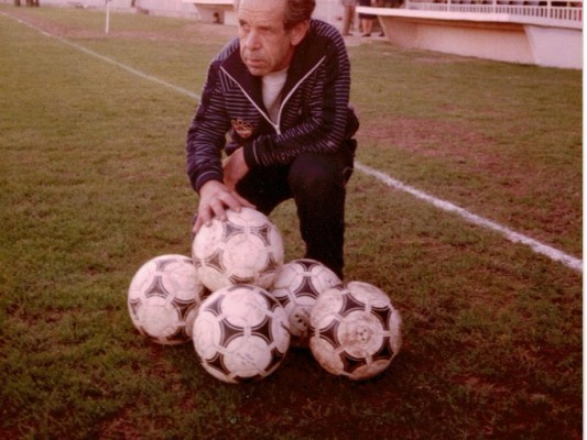 Luto en el levantinismo por la muerte de Enriquito, mítico utillero del ascenso de 1963